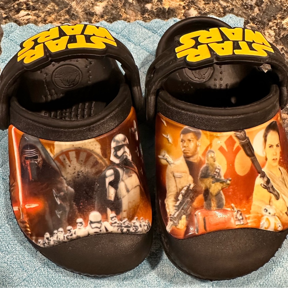 Toddle Crocs 4/5c. Star Wars. Black in color